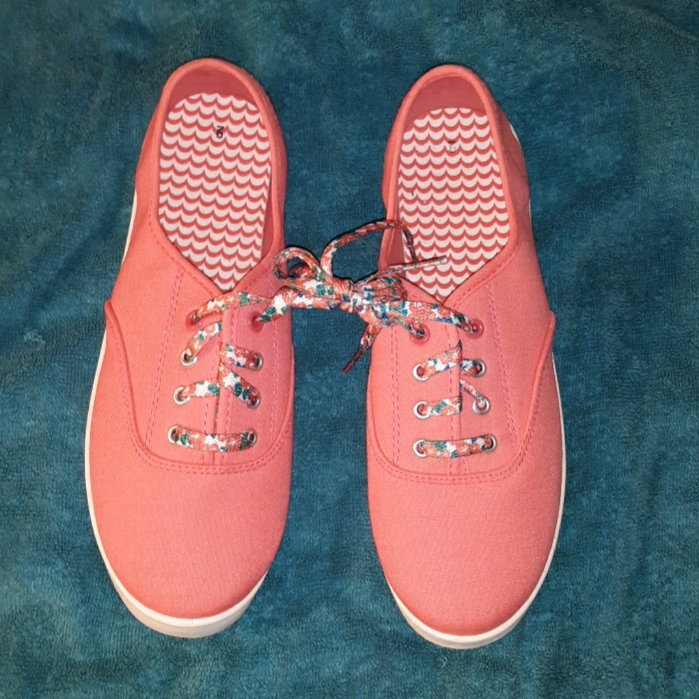Comfortable Tennis shoes